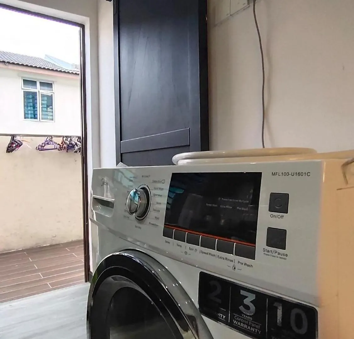 Dt2165 Homestay 4 Room 8 Guest Kampong Ayer Resam Holiday home