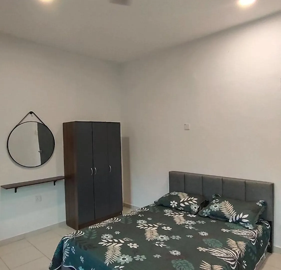 Dt2165 Homestay 4 Room 8 Guest Kampong Ayer Resam 0*,  Malaysia
