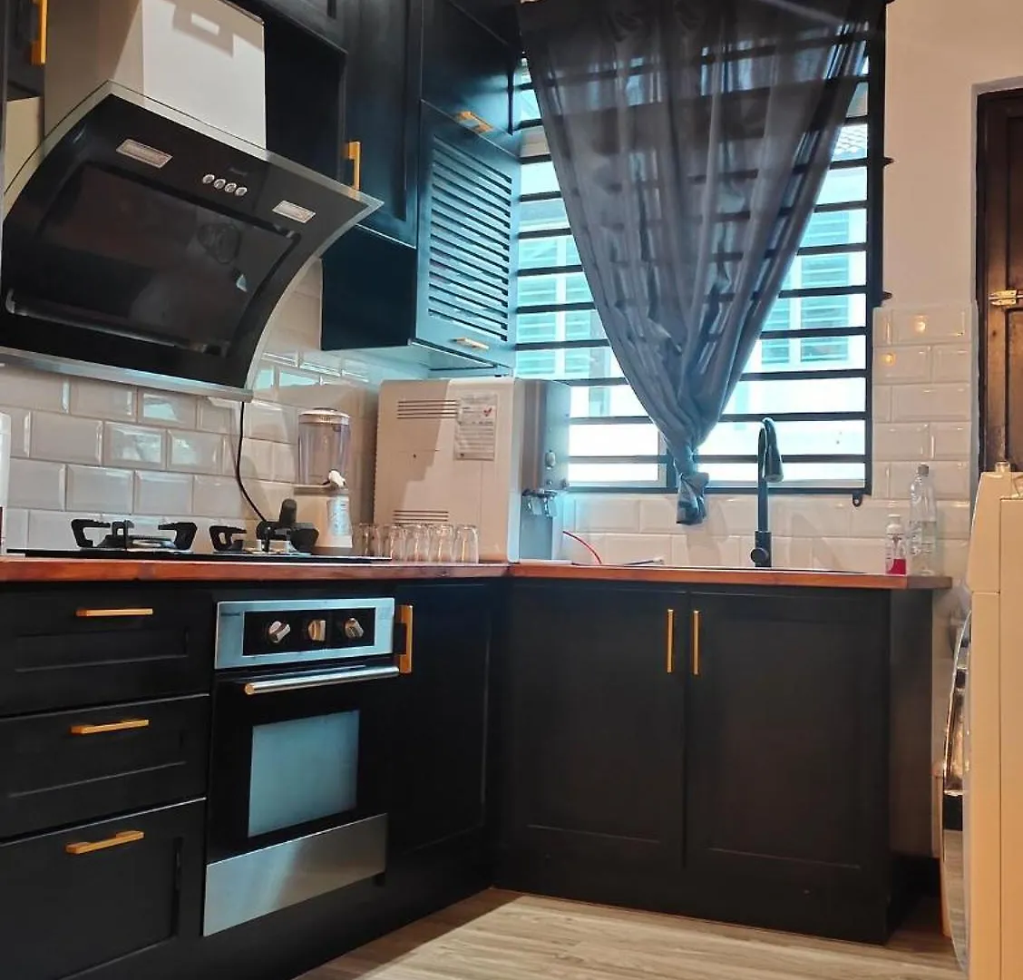 Dt2165 Homestay 4 Room 8 Guest Kampong Ayer Resam 0*,  Malaysia